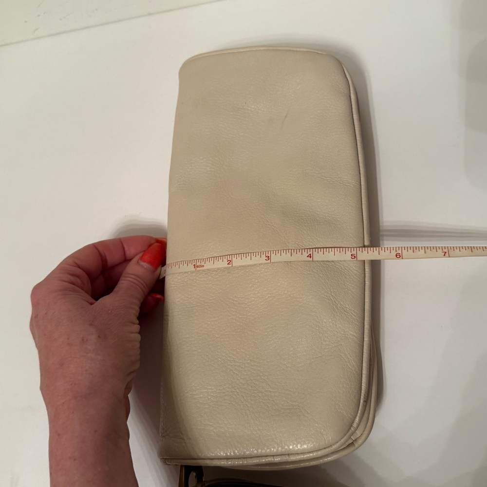 Marc By Marc Jacobs Wristlet Clutch Bag Cream Leather Magnet Flap Close View 6